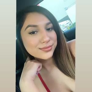 Meet your Posher, Valeria